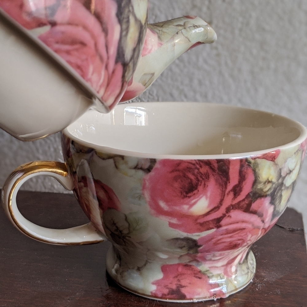 Pepper Tree Tea Ware pot & cup